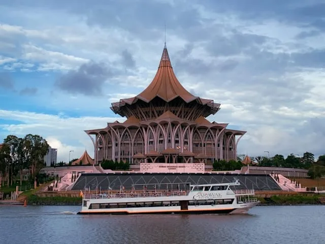 4D3N KUCHING ENIGMA ESCAPE