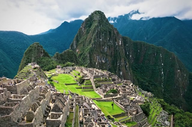 PERUVIAN HIGHLIGHTS - WITH TRAIN TO MACHU PICCHU
