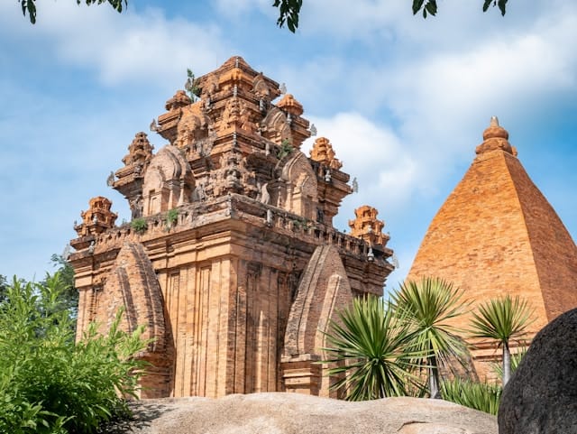 4D3N NHA TRANG + VINH HY BAY + MUD BATH EXPERIENCE (SEAT IN COACH) - BUY 3 FREE 1
