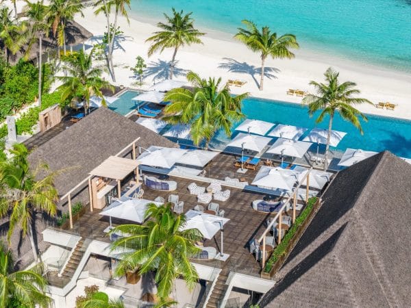dusitd2-feydhoo-maldives-dining-midi-exterior-areal-9-scaled