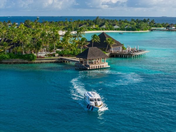 dusitd2-feydhoo-maldives-lifestyle-areal-departure-1-2-scaled