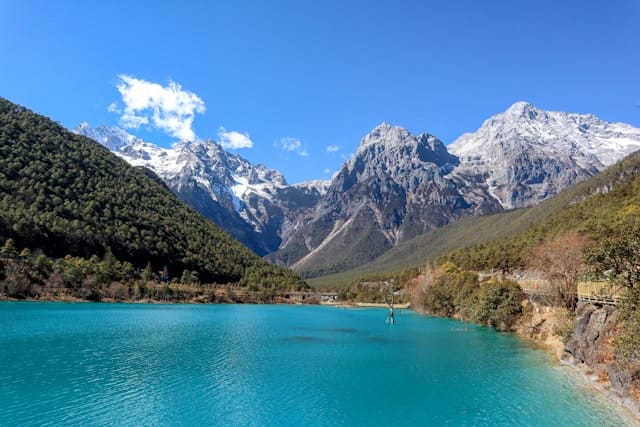 noppon-meenuch-5p8eqgVIwcQ-unsplash