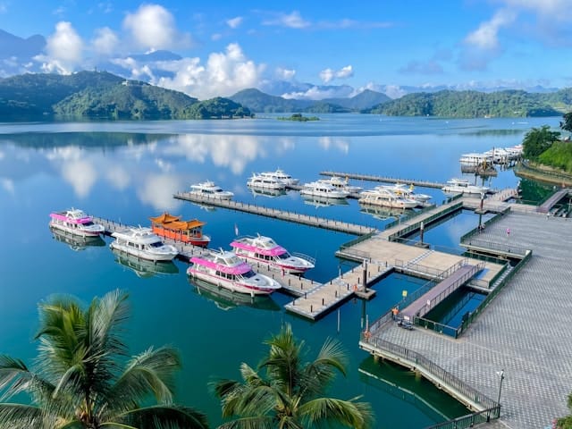 5D4N TAIPEI + SUN MOON LAKE TOUR (PRIVATE TOUR - MIN 2 TO GO)