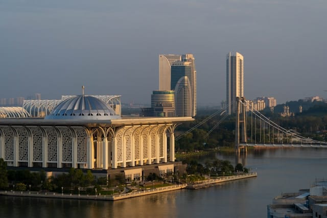 irfan-syahmi-NOqKcxteKd4-unsplash