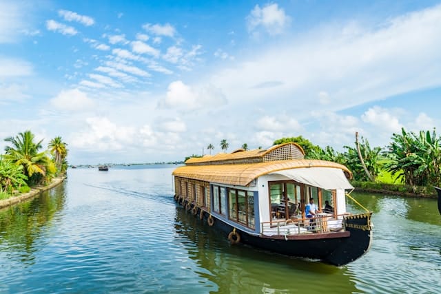 8D7N KERALA WITH KANYAKUMARI (MIN 2 TO GO - PRIVATE TOUR)
